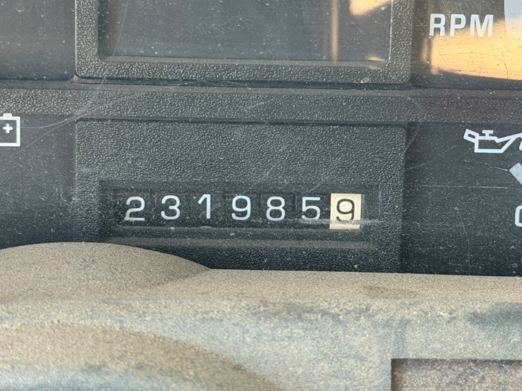 2001-caterpillar-3126-image-46