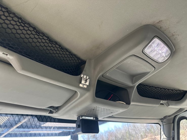 2009-international-durastar-4300-image-54