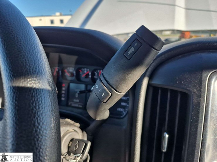 2014-chevrolet-silverado-1500-image-19