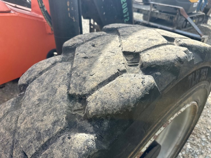 2019-jlg-8042-image-56