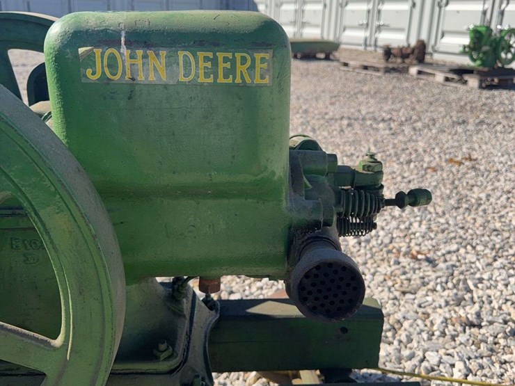 john-deere-112-image-11