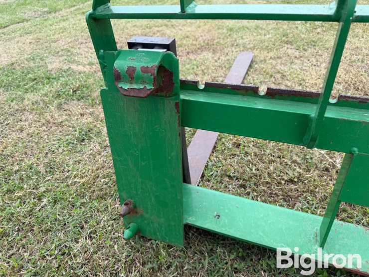 john-deere-200-image-9