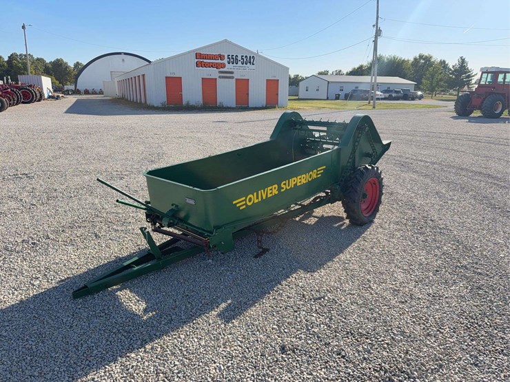 oliver-superior-manure-spreader-image-7