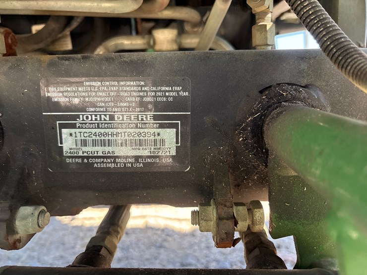 2021-john-deere-2400-image-13