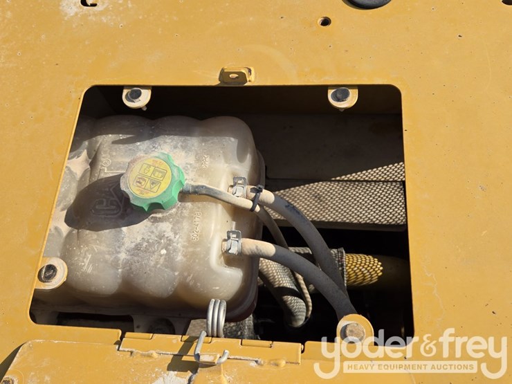 2022-caterpillar-336-image-52