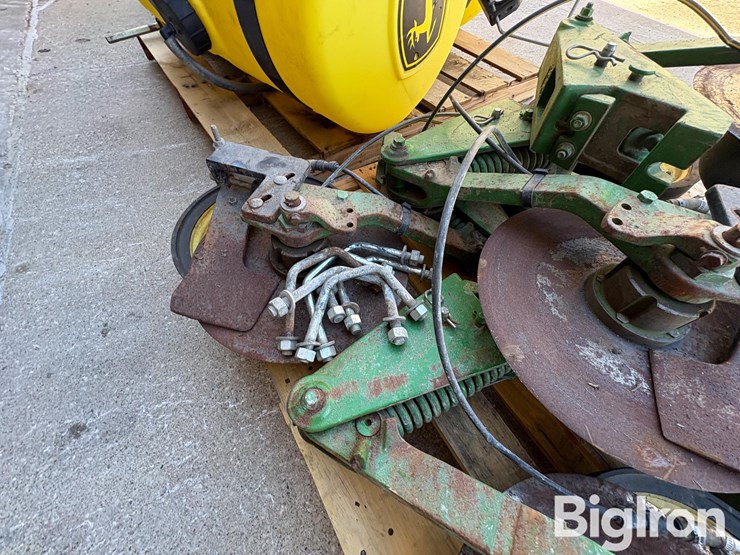 john-deere-7000-image-16