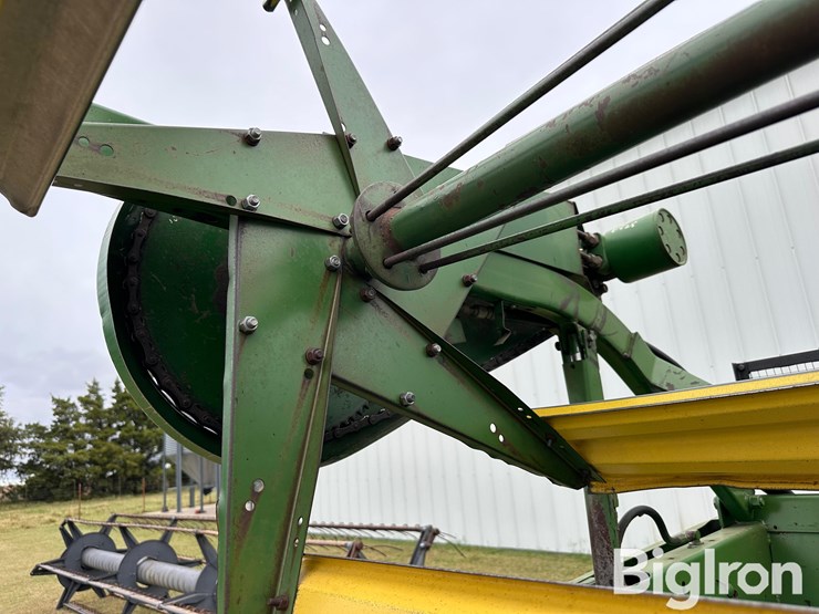 1981-john-deere-220-image-16