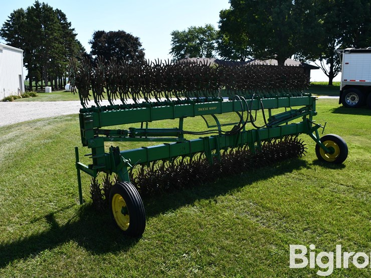 john-deere-400-image-3