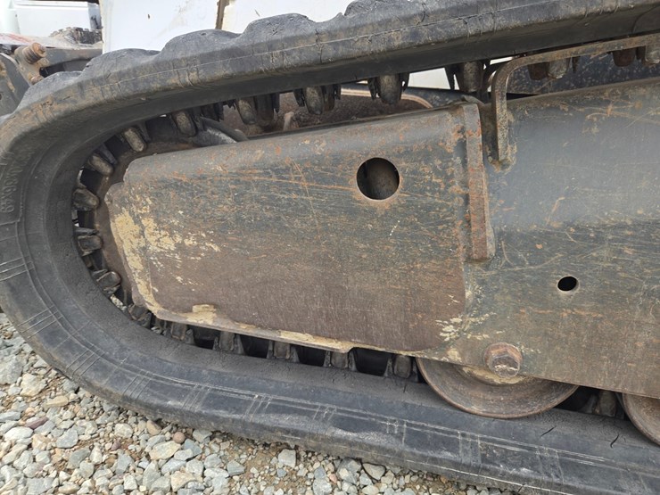 2013-bobcat-t550-image-50