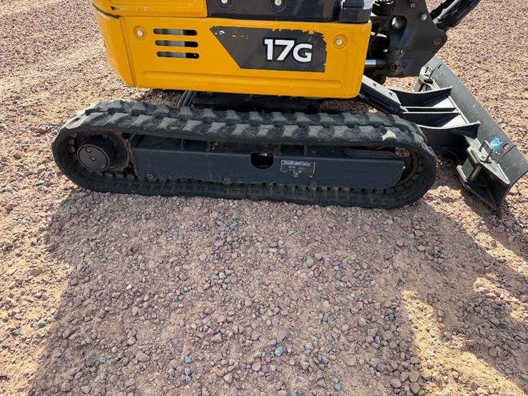 deere-17g-image-15