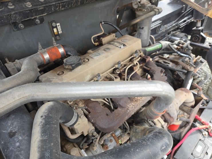 2010-jlg-g10-55a-image-36