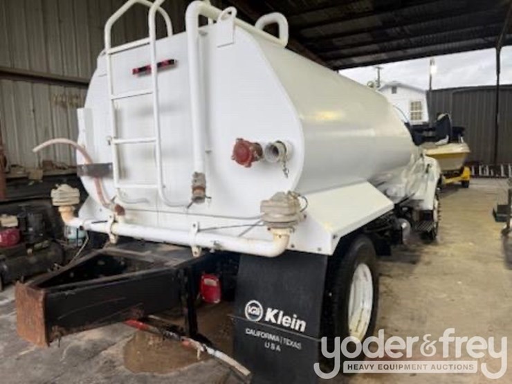 2014-ford-f750-image-2