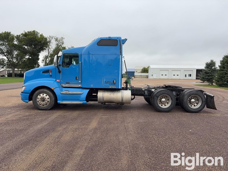 2013-kenworth-t660-image-8