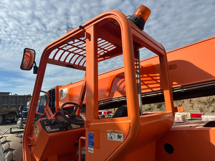 2019-jlg-8042-image-11