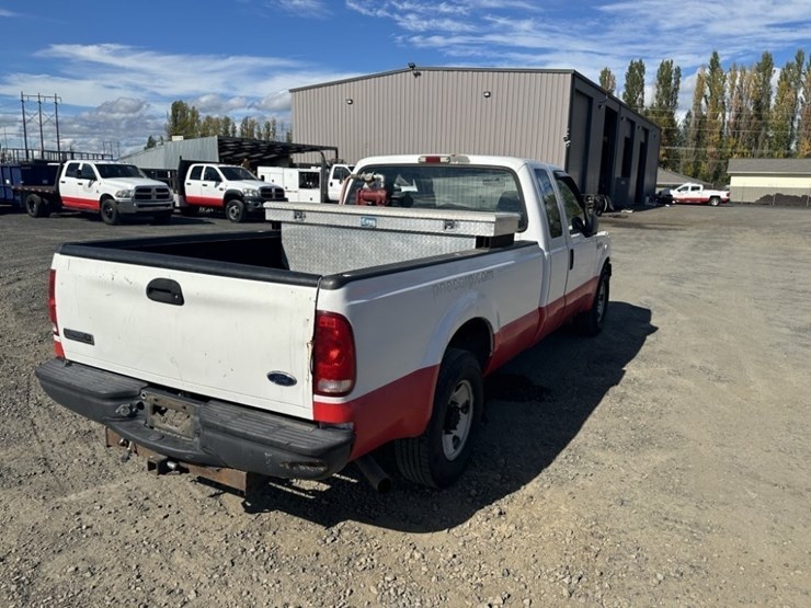 2005-ford-f250-xl-image-5
