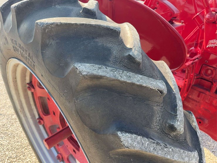farmall-350-image-26