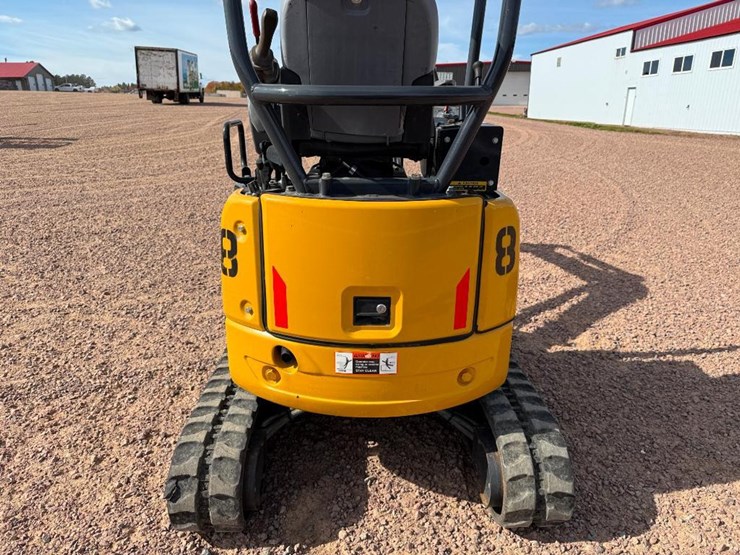 deere-17g-image-17