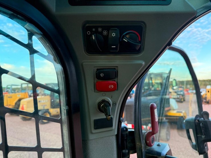 caterpillar-279d3-image-36