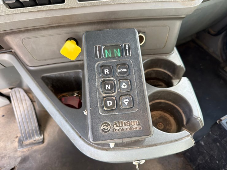 2016-kenworth-t880-image-74