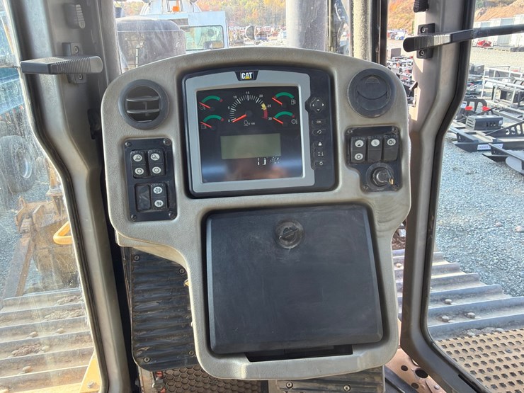 caterpillar-d6t-lgp-image-77