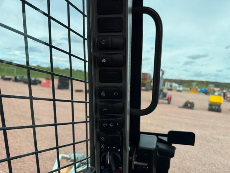 2022-case-sv185b-image-31