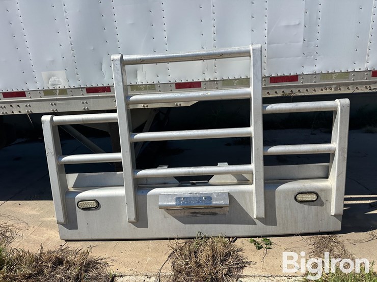 peterbilt-389-image-2