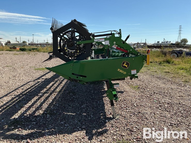 2021-john-deere-530d-image-8