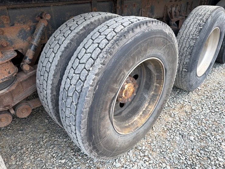 1997-kenworth-t800-image-103