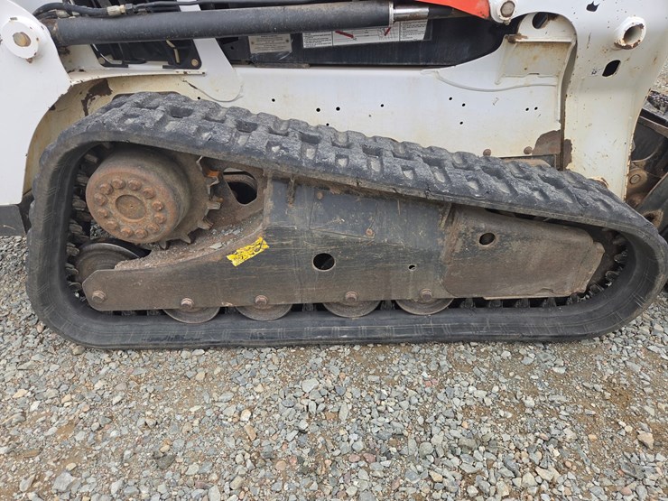 2013-bobcat-t550-image-44