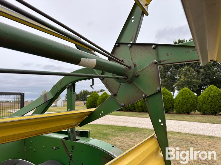 1981-john-deere-220-image-17