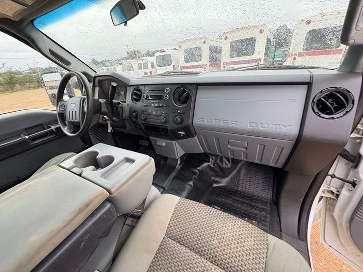 ford-f250-xlt-image-21