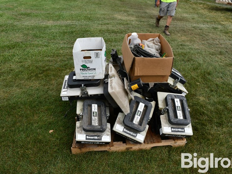pallet-of-smart-boxes-image-4