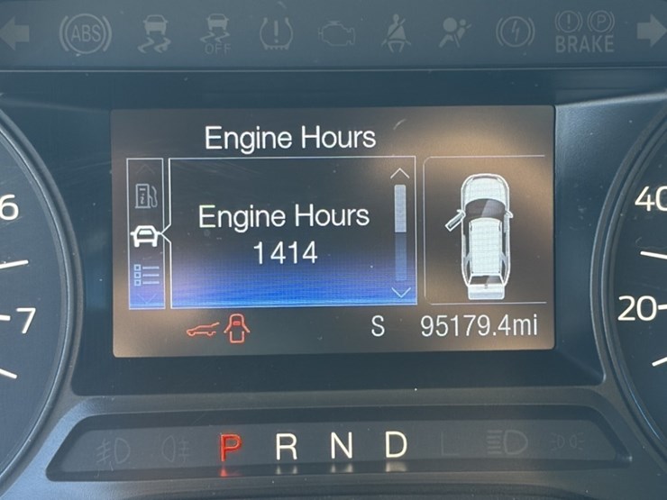 2018-ford-explorer-image-28