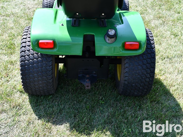 john-deere-300-image-13