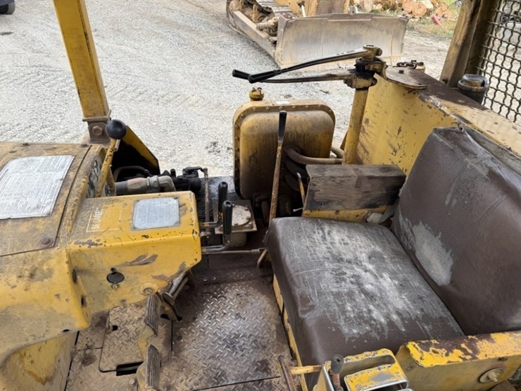 1963-caterpillar-d8h-image-25