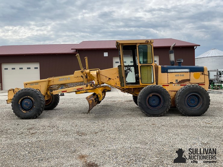 1979-deere-672a-image-8