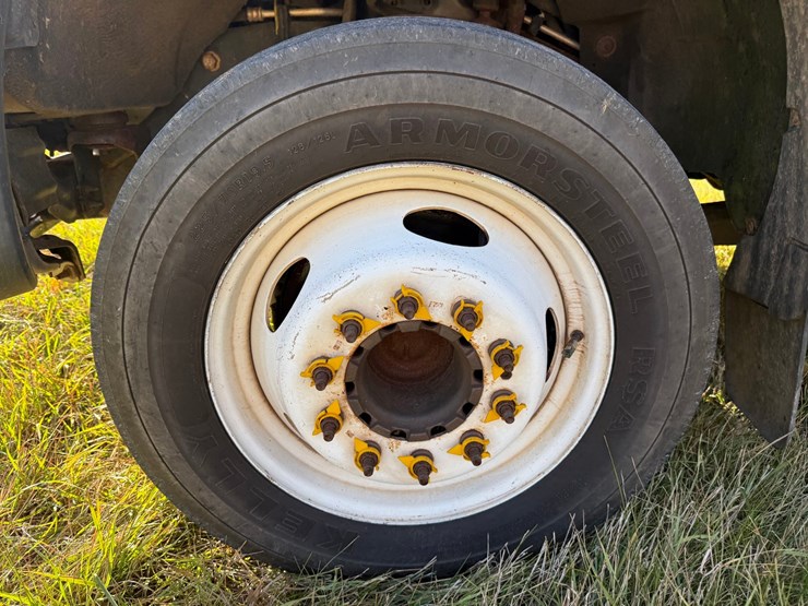 2015-ford-f550-image-54