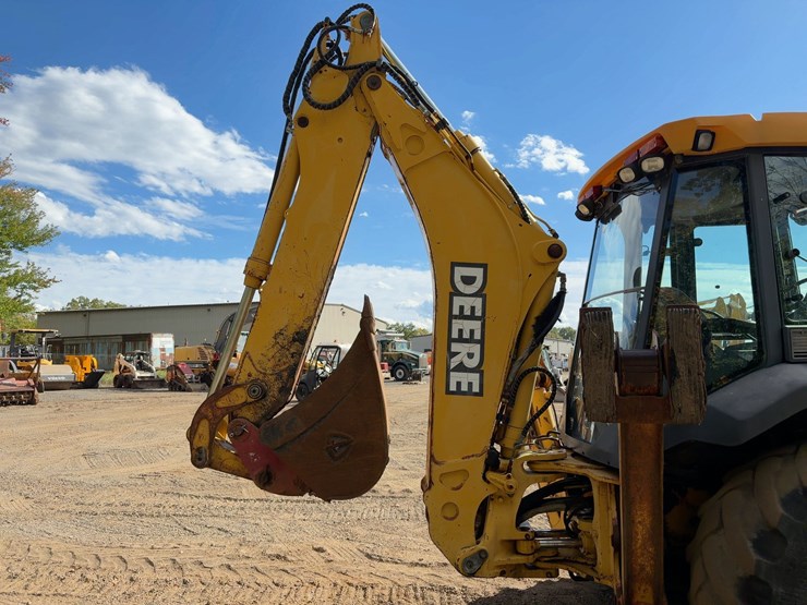 2002-deere-410g-image-21