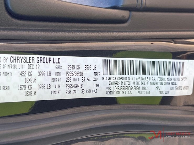2013-jeep-grand-cherokee-limited-image-30