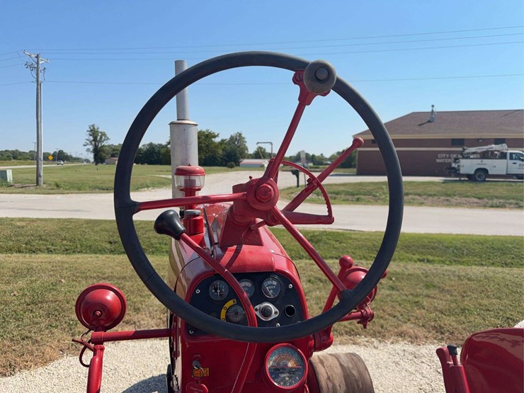 farmall-350-image-37