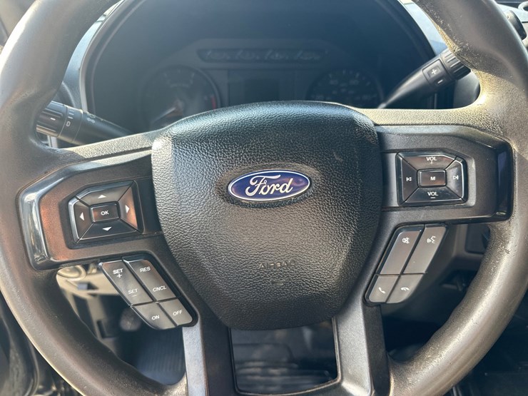 2017-ford-f350-xl-image-36