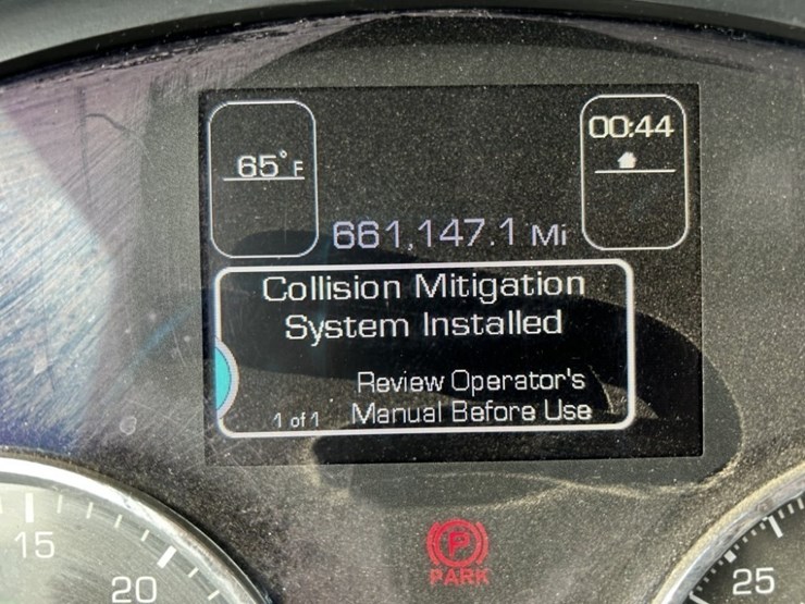 2020-kenworth-t680-image-32