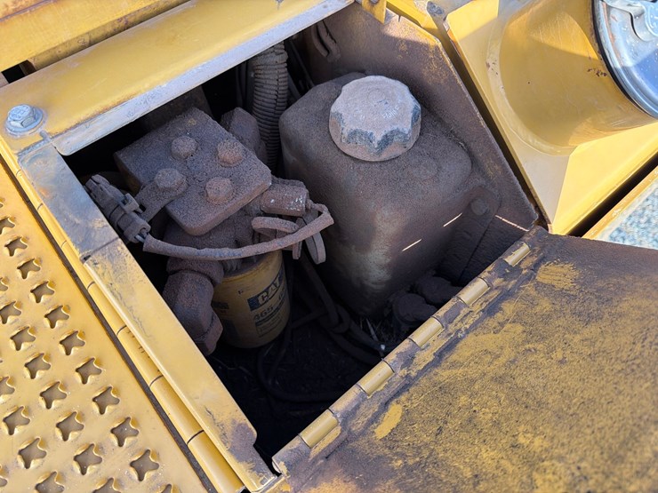 caterpillar-d6t-lgp-image-61