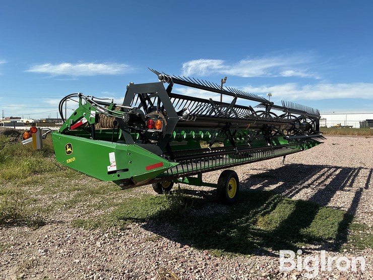 2021-john-deere-530d-image-3