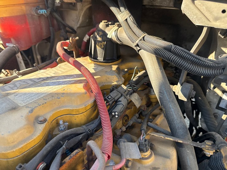 2004-caterpillar-3126-image-19