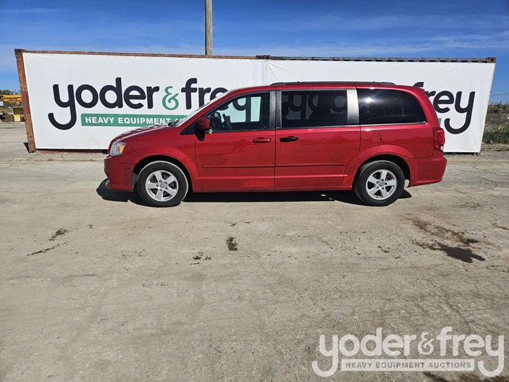 2012-dodge-grand-caravan-image-3