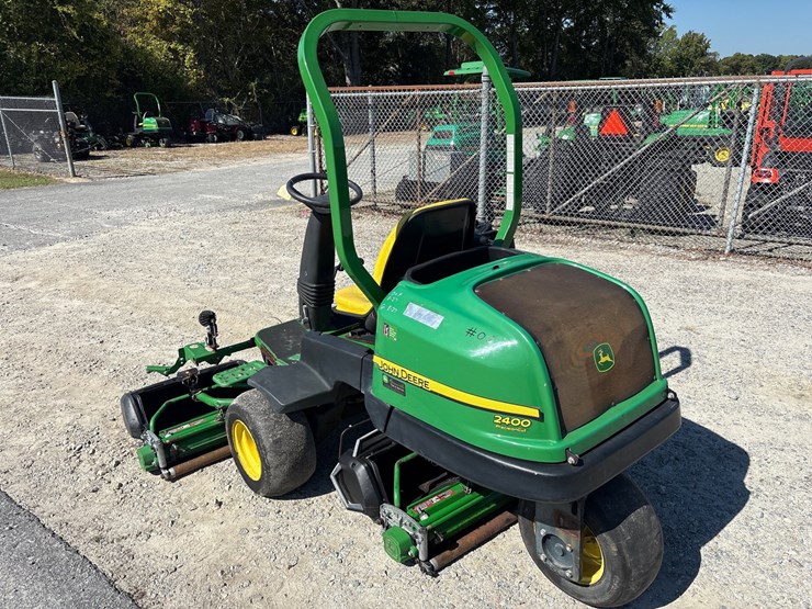 2021-john-deere-2400-image-3