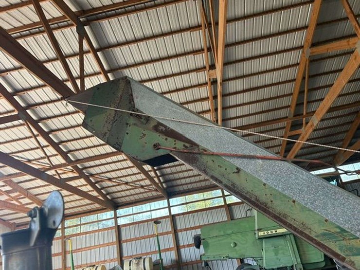 new-idea-2-wide-row-corn-picker-image-5