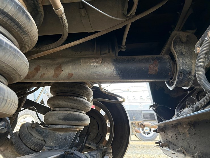 2016-kenworth-t880-image-58