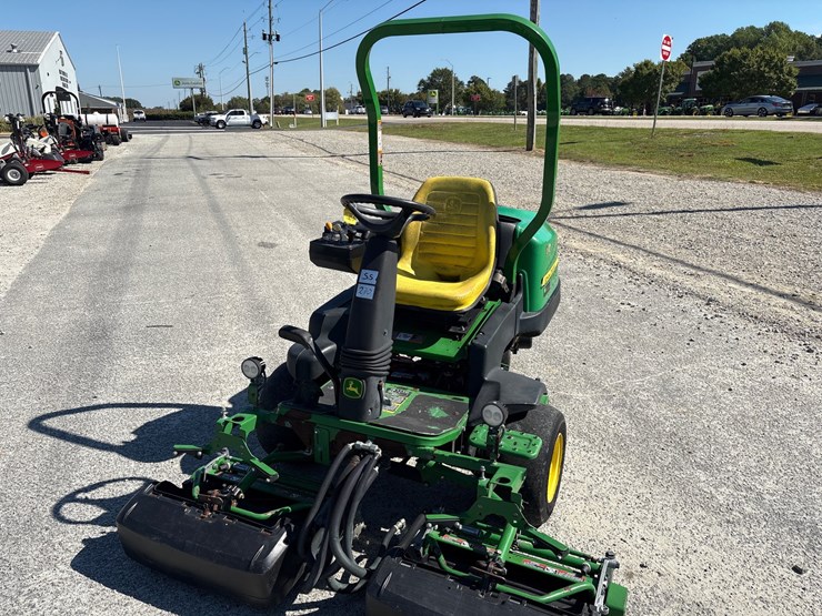 2021-john-deere-2400-image-7